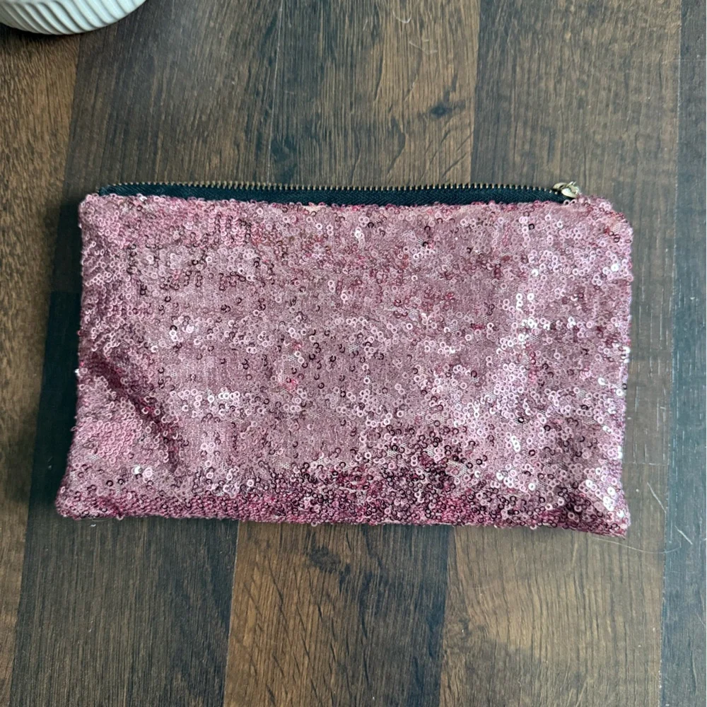 Victoria’s Secret Cosmetic Bag/Wristlet Bundle - Picture 11 of 12